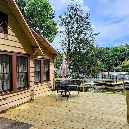 #05 - Lakefront Two Bedroom Cottage- Pet Friendly Hot Springs Extérieur photo